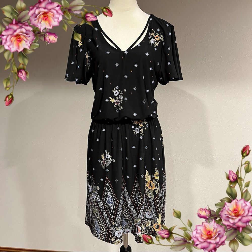 Maurice’s Floral short sleeve‎ mini Dress size medium